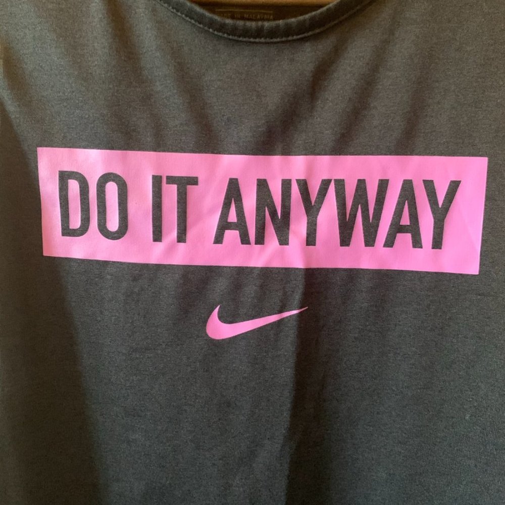 Nike Tank - Picture 2 of 5